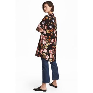 ザラ(ZARA)のH&M 花柄ガウン ワンピース(チュニック)