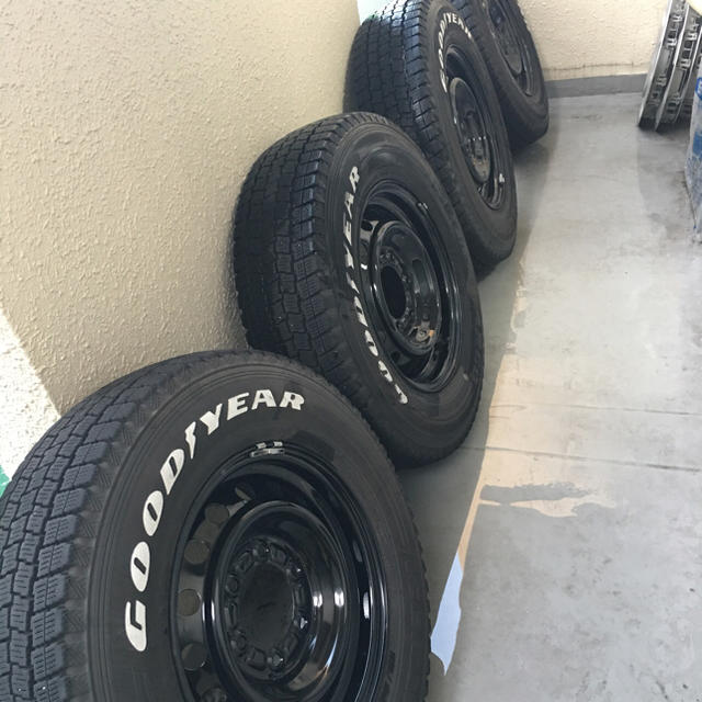 Goodyear - スタッドレスタイヤ 195/80R15 グッドイヤー（ホワイト ...