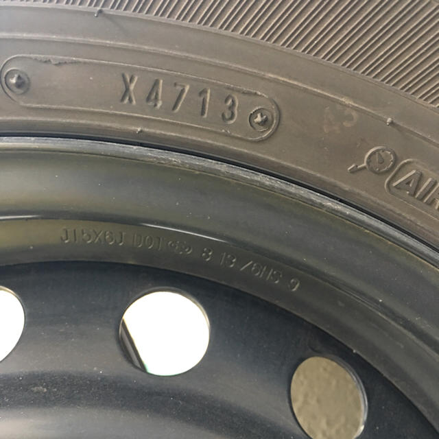 Goodyear(グッドイヤー)のスタッドレスタイヤ 195/80R15 グッドイヤー（ホワイトレター風） 自動車/バイクの自動車(タイヤ・ホイールセット)の商品写真