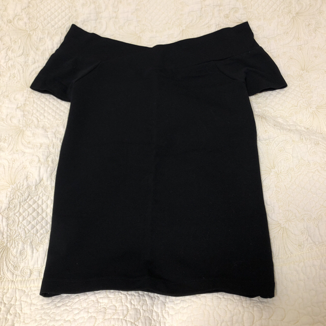Noble - 【新品・未使用】NOBLE クロスオフショルダートップスの