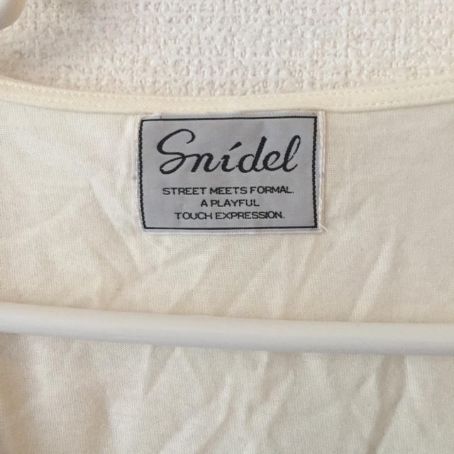 SNIDEL(スナイデル)のsnidel 花柄ブラウス レディースのトップス(シャツ/ブラウス(長袖/七分))の商品写真