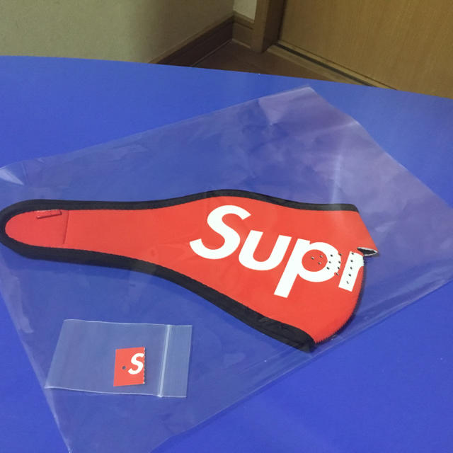 Supreme(シュプリーム)の★早い者勝ちSALE！★新品未使用 シュプリーム マスク メンズのファッション小物(ネックウォーマー)の商品写真