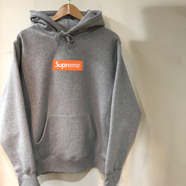 Supreme(シュプリーム)の17aw supreme BOX LOGO hooded パーカー グレー  M メンズのトップス(パーカー)の商品写真