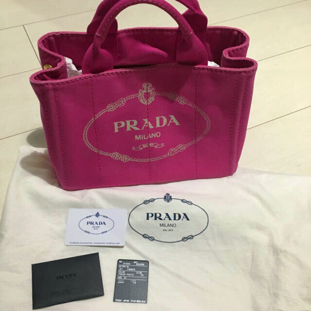 バッグPRADA カナパトート ピンク Sサイズ