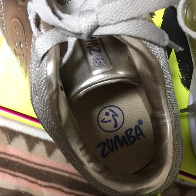 Zumba(ズンバ)のズンバ ゴールドシューズ レディースの靴/シューズ(スニーカー)の商品写真