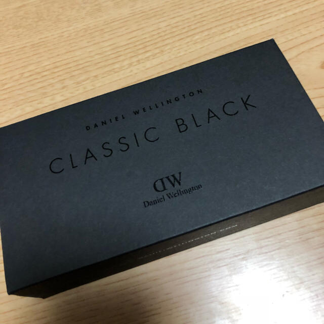 Daniel Wellington(ダニエルウェリントン)のダニエルウェリントン ブラック腕時計 レディースのファッション小物(腕時計)の商品写真