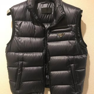 プラダ(PRADA)の【ひとみんさん専用】プラダ ダウンベスト ネイビー(ダウンベスト)