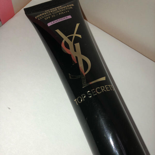 Yves Saint Laurent Beaute(イヴサンローランボーテ)のCCクリーム コスメ/美容のベースメイク/化粧品(化粧下地)の商品写真