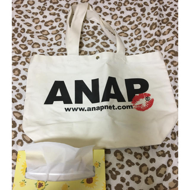 ANAP(アナップ)のANAPロゴ入り手提げカバン レディースのバッグ(ハンドバッグ)の商品写真