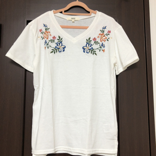 オゾック(OZOC)のオゾック♡刺繍Tシャツ(Tシャツ(半袖/袖なし))