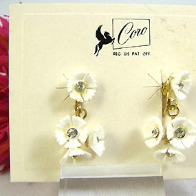 CORO社製小花ネックレス・ブレスレット・イヤリング・セット（未使用）