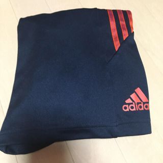 アディダス(adidas)のハーフパンツ(パンツ/スパッツ)