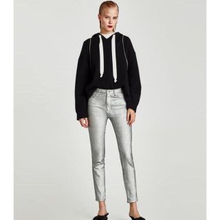 ザラ(ZARA)のいとしのあい様専用ページ新品未使用ザラZARAスキニーパンツ(スキニーパンツ)