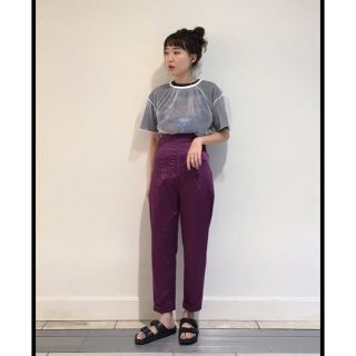 Another Edition *サテンハイウェストパンツ - クロップドパンツ