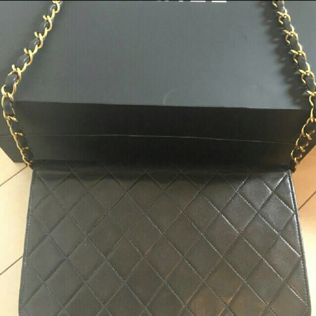 CHANEL(シャネル)のラクマで購入した chanel マトラッセ  チェーンショルダーバッグ レディースのバッグ(ショルダーバッグ)の商品写真