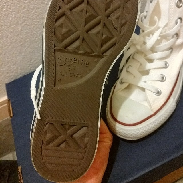 CONVERSE(コンバース)の美品コンバース　ホワイト23cm レディースの靴/シューズ(スニーカー)の商品写真