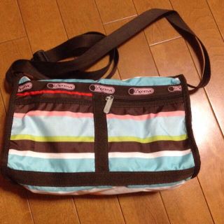 レスポートサック(LeSportsac)のカラフルボーダーショルダーバッグ(ショルダーバッグ)