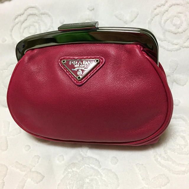 PRADA(プラダ)の★きよちゃん様専用★プラダ がま口 財布 レディースのファッション小物(コインケース)の商品写真