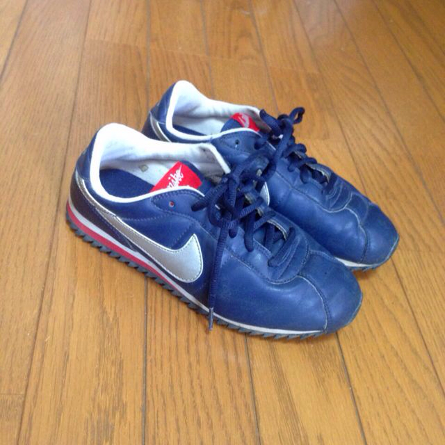 NIKE スニーカー