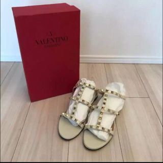 ヴァレンティノ(VALENTINO)のバレンティノ サンダル(サンダル)