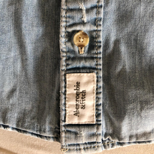 Abercrombie&Fitch(アバクロンビーアンドフィッチ)のAbercrombie & Fitch デニムシャツ S メンズのトップス(シャツ)の商品写真