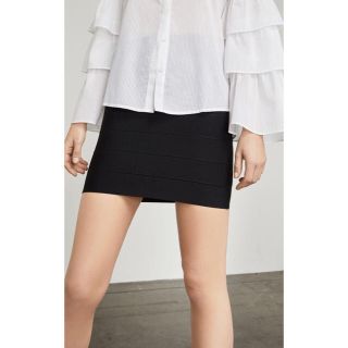 ビーシービージーマックスアズリア(BCBGMAXAZRIA)のBCBG MAXAZRIASimone Textured Power Skirt(ひざ丈スカート)