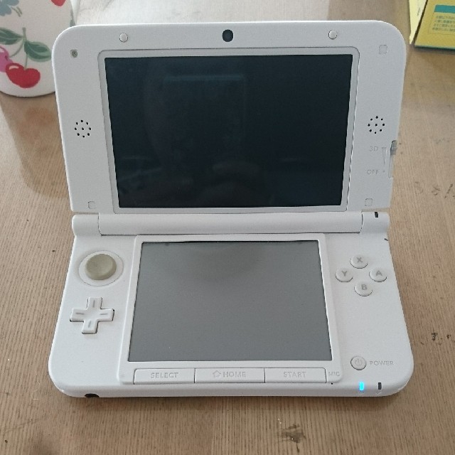 ニンテンドー3DS(ニンテンドー3DS)の専用です。ジャンク 任天堂3ＤＳLL エンタメ/ホビーのゲームソフト/ゲーム機本体(家庭用ゲーム機本体)の商品写真