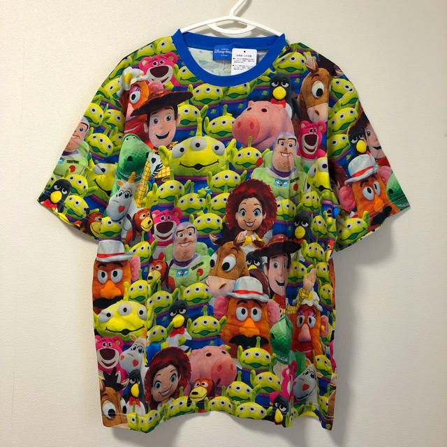 Disney(ディズニー)の新作☆ トイストーリー 総柄 Tシャツ ディズニーリゾート レディースのトップス(Tシャツ(半袖/袖なし))の商品写真