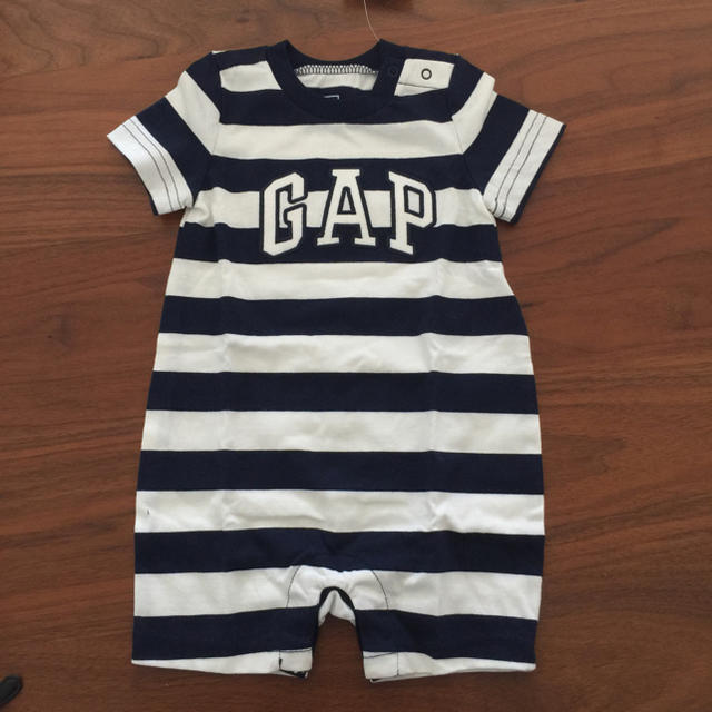 babyGAP(ベビーギャップ)のベビーギャップ babyGAP ロンパース 60サイズ キッズ/ベビー/マタニティのベビー服(~85cm)(ロンパース)の商品写真