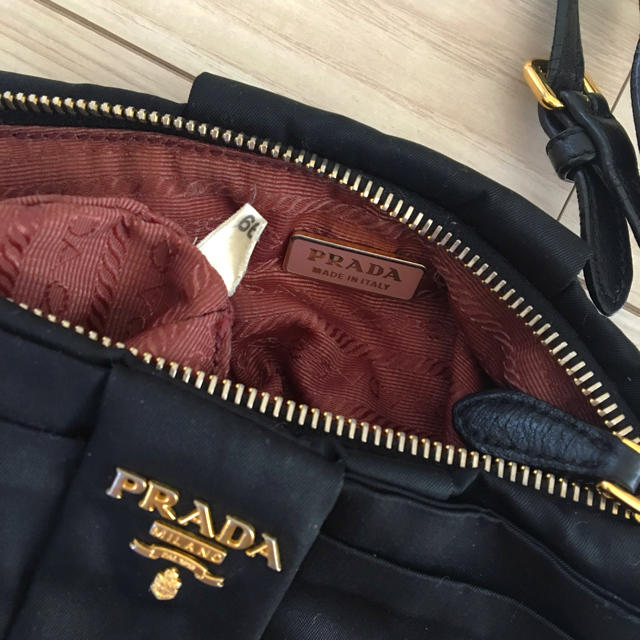 PRADA - PRADA リボンポーチ/クラッチバッグの通販 by E's Closet