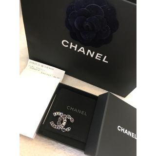 シャネル(CHANEL)の新品未使用♡CHANELブローチ(ブローチ/コサージュ)