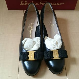 サルヴァトーレフェラガモ(Salvatore Ferragamo)のフェラガモ  ヴァラ (ハイヒール/パンプス)