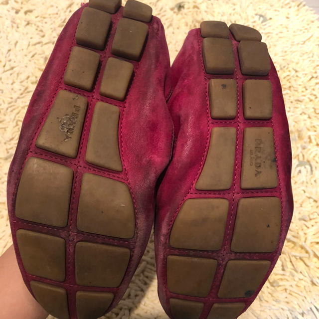 PRADA(プラダ)のプラダ フラットシューズ ピンク 3度ほど着用 レディースの靴/シューズ(バレエシューズ)の商品写真
