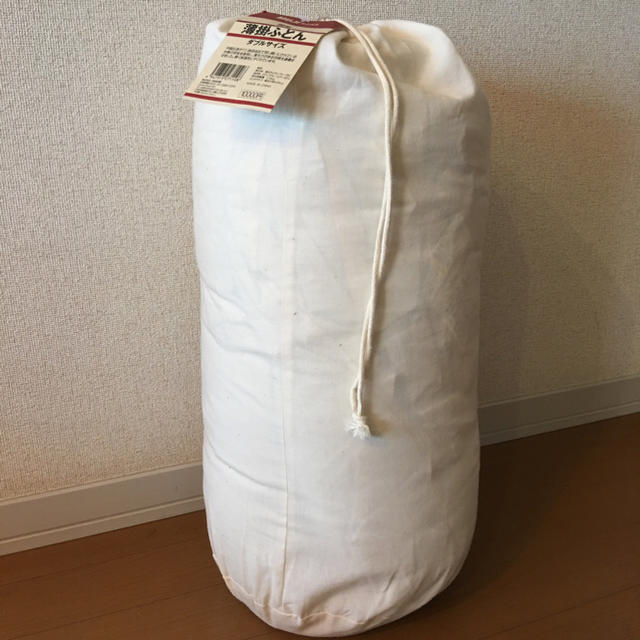 MUJI (無印良品)(ムジルシリョウヒン)の羽毛 薄掛ふとん（ダブルサイズ） インテリア/住まい/日用品の寝具(布団)の商品写真