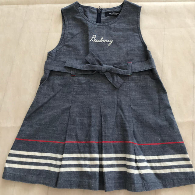 BURBERRY(バーバリー)のBurberry デニムワンピース 90  キッズ/ベビー/マタニティのキッズ服女の子用(90cm~)(その他)の商品写真