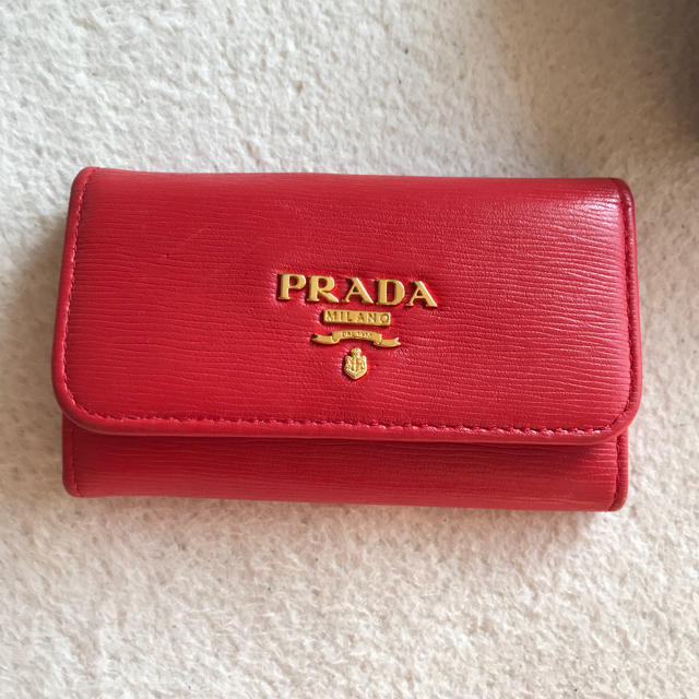 PRADA キーケース 赤