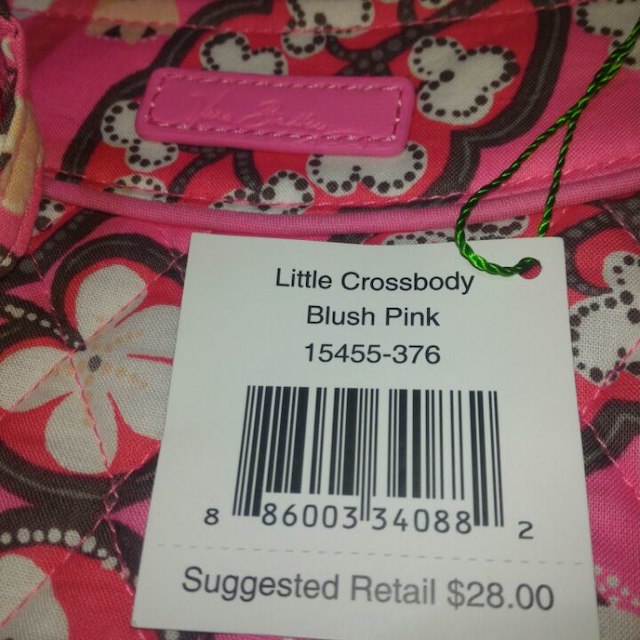 Vera Bradley(ヴェラブラッドリー)のVera Bradley Little Crossbody　Blush Pink レディースのバッグ(ショルダーバッグ)の商品写真