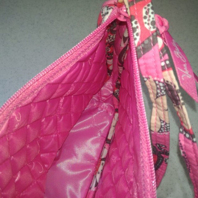 Vera Bradley(ヴェラブラッドリー)のVera Bradley Little Crossbody　Blush Pink レディースのバッグ(ショルダーバッグ)の商品写真