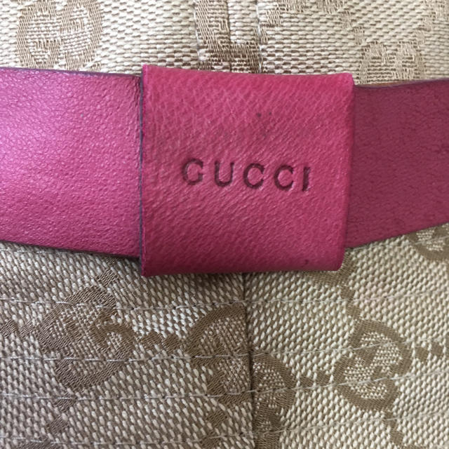 Gucci(グッチ)のS様ご専用💕GUCCIピンクおリボン付お帽子 USED 品 最終お値下げ❤️ レディースの帽子(ハット)の商品写真