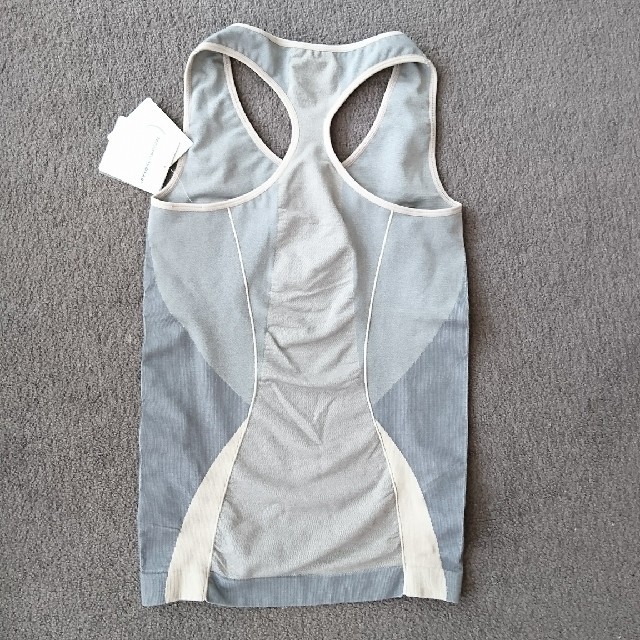 PUMA(プーマ)のPUMA by hussein chalayan サイズM  レディースのトップス(Tシャツ(半袖/袖なし))の商品写真