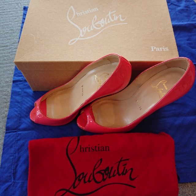 Christian Louboutin(クリスチャンルブタン)のルブタン、華やかピンクのオープントゥ レディースの靴/シューズ(ハイヒール/パンプス)の商品写真