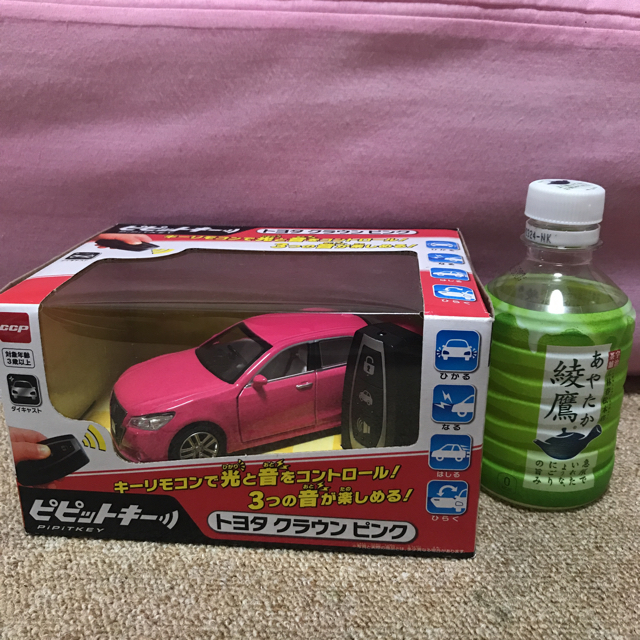 トヨタ(トヨタ)のトヨタ クラウン ピンク  エンタメ/ホビーのおもちゃ/ぬいぐるみ(ミニカー)の商品写真