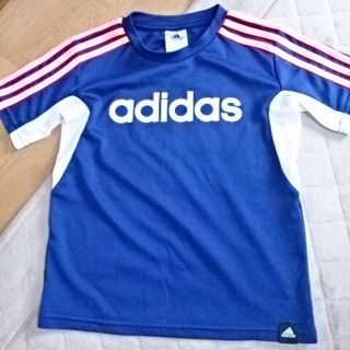 アディダス(adidas)のアディダス☆Tシャツ(Tシャツ/カットソー)