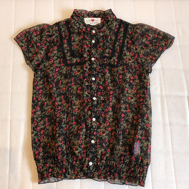 w closet(ダブルクローゼット)の花柄シフォンシャツ レディースのトップス(シャツ/ブラウス(半袖/袖なし))の商品写真