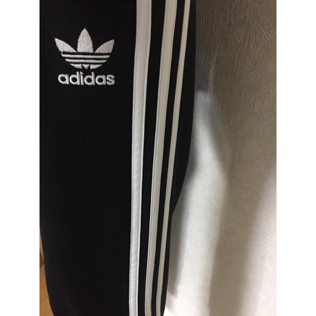 adidas(アディダス)のadidas トラックパンツ メンズのパンツ(スラックス)の商品写真