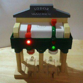 木製トーマス 信号機 シグナルハウス ラーニングカーブ(電車のおもちゃ/車)