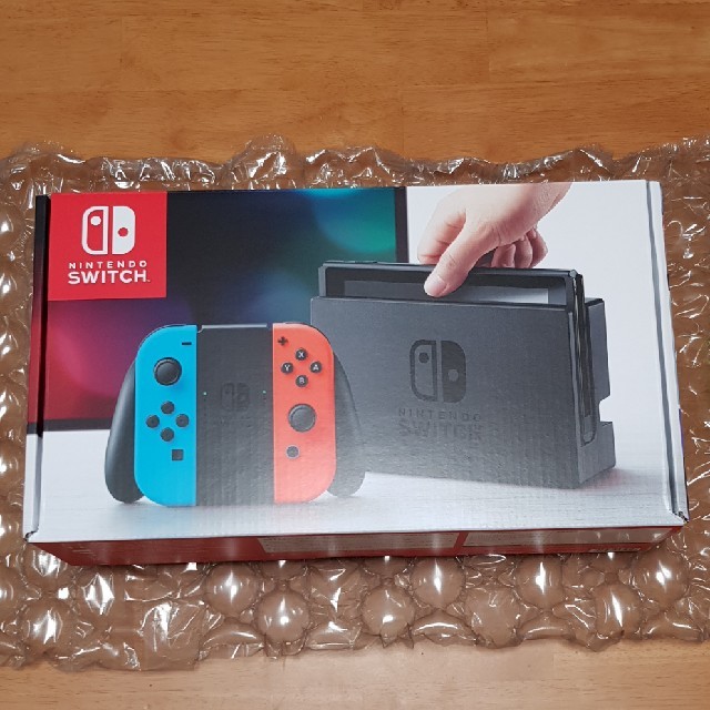 大人気新作 - Switch Nintendo クロロ【新品・未使用】ニンテンドースイッチ ネオンレッド ネオンブルー 家庭用ゲーム機本体