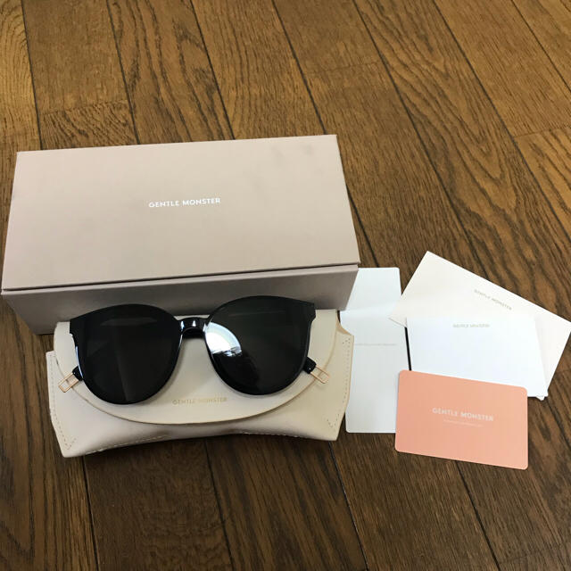 話題の行列
Laurent Saint - blackpeter MONSTER 【日本未入荷】GENTLE サングラス/メガネ 話題の行列
Laurent Saint - blackpeter MONSTER 【日本未入荷】GENTLE サングラス/メガネ