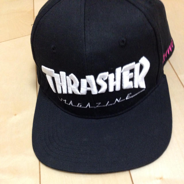 E hyphen world gallery(イーハイフンワールドギャラリー)のEhwg×THRASHER / CAP レディースの帽子(キャップ)の商品写真