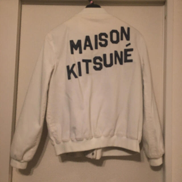 MAISON KITSUNE'(メゾンキツネ)のMAISON KITSUNE' ブルゾン レディースのジャケット/アウター(ブルゾン)の商品写真